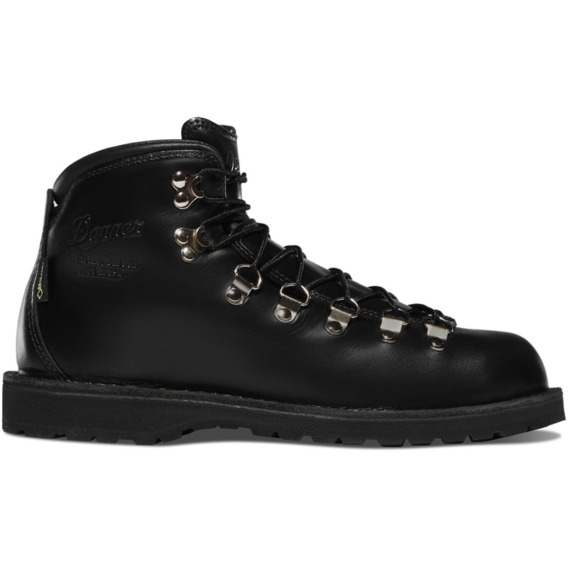 Black Danner Mountain Pass Men's Hiking Boots | YWADJKQ-04